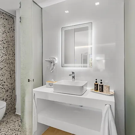 K, Boutique Hotel Komméno